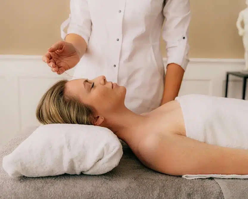 Manual therapy physiotherapy treatment at Active Health Clinic Glasgow